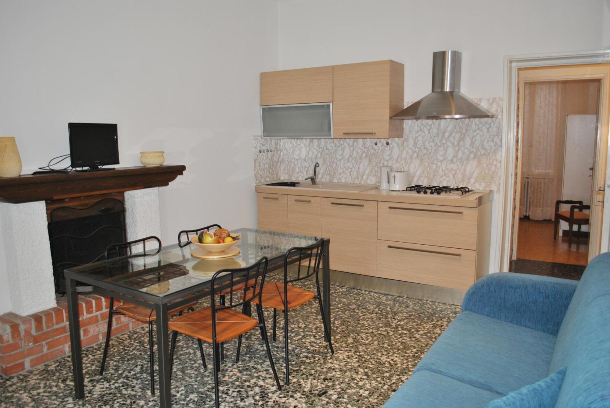 The Romantic Village House - Apartments With Lake View Colonno Eksteriør bilde