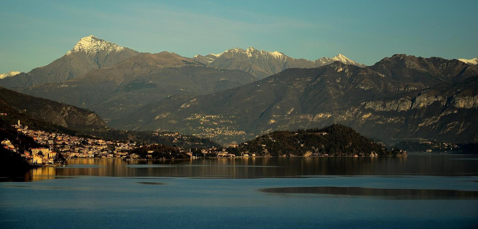 The Romantic Village House - Apartments With Lake View Colonno Eksteriør bilde